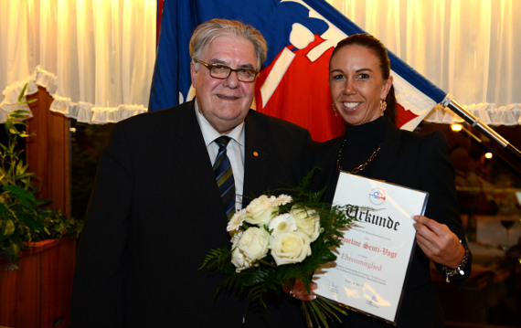 Fahnenpatin Jacqueline Senti-Vogt